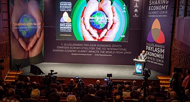 Başkan Soyer Paylaşım Ekonomisi Zirvesi’nde konuştu: Bereketli yaşam ortak akılla mümkün