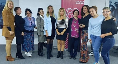 Kadınları ve Çocukları koruma ve yaşatma derneği İzmir'de faaliyet çalıştayı yaptı