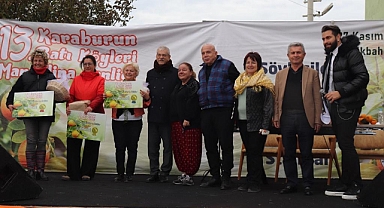 Karaburun’da “turuncu aşk” ile 13’üncü buluşma