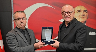 MÜKEMMELLİK Ödülü Başkan Ergün’e Takdim Edildi