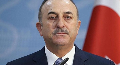 Bakan Çavuşoğlu'ndan Fransa'daki olaylarla ilgili kritik temas