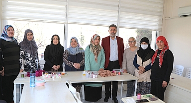 Bayraklı Belediyesinden 51 branşta kurs imkanı