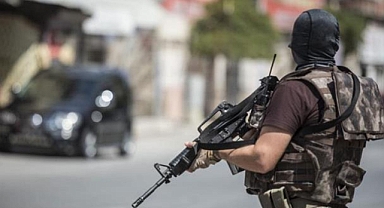 INTERPOL tarafından kırmızı bültenle aranan DEAŞ üyesi terörist, Hatay sınırında yakalandı