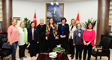 İzmirli Kadınların İş birliği