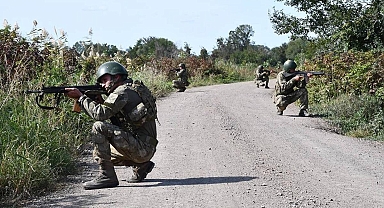 MSB duyurdu: Ülkemize yasa dışı yollarla geçmeye çalışan 13 şahıs yakalandı