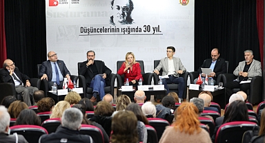 Bayraklı Uğur Mumcu’yu unutmadı