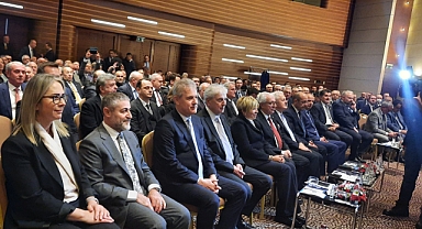 Hazine ve Maliye Bakanı Nureddin Nebati, İzmir İş Dünyası ile buluştu