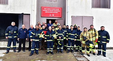 İzmir İtfaiyesi bir yılda 12 bin 500 kişiye eğitim verdi
