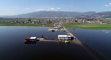 Deprem sonrası Hatay'daki Karasu Çayı taştı! Enkazlar, yollar sular altında kaldı