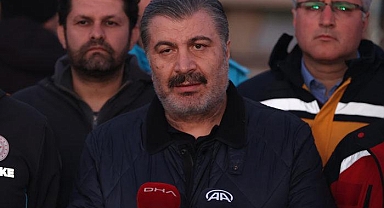 Sağlık Bakanı Koca'dan deprem bölgesinde 'şebeke suyu' açıklaması: Duyuruya kadar, içme ve diş fırçalama için ambalajlı sular tercih edin