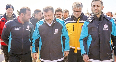 Salgın riskine karşı çadırlar ilaçlanıyor