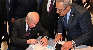 Bahçeli, milletvekili adaylık başvurusunu yaptı