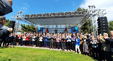 CHP İzmir aday adaylarını tanıttı