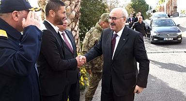 İzmir Valisi Yavuz Selim Köşger Foça'yı ziyaret etti