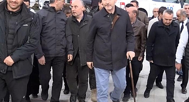 Süleyman Soylu rahatsızlığı sonrası ilk kez görüntülendi! Elinde bastonla yürüdü…