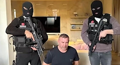 Bakan Yerlikaya duyurdu: Kırmızı bültenle aranan suç örgütü elebaşı Eric Schroeder yakalandı