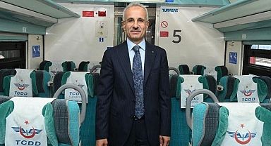 Bayram tatilinde 7 milyon 519 bin 428 kişi demiryollarını kullandı... YHT’ler rekor kırdı