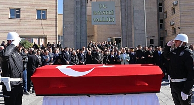 Hayatını kaybeden eski Milli Savunma Bakanı Sabahattin Çakmakoğlu için tören