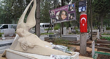 Özgecan Aslan, mezarı başında anıldı