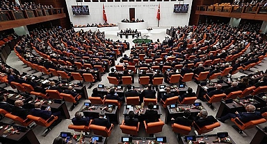 Devlet memurlarına ilişkin düzenlemeleri de içeren kanun teklifi, Meclis'te