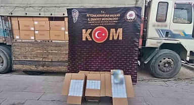 Polis 4 milyon 100 bin adet sahte bandrollü boş makaron ele geçirdi
