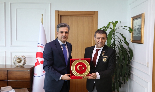 Türkiye Harp Malülü Gaziler Şehit Dul ve Yetimleri Derneği İzmir İl Başkanlığı heyeti Defterdarlığı ziyaret etti