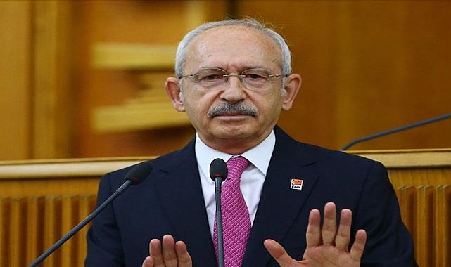 CHP'li iki vekilden istifa resti