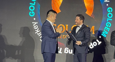GÖLGEM MERT, TIKTOK’UN EN PRESTİJLİ GALALARINDAN BİRİ OLAN LIVEFEST 2025’TE “YÜKSELEN YILDIZ” ÖDÜLÜNÜ ALDI