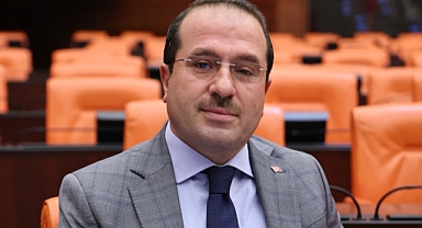 AK Partili Kırkpınar İzmir’de su tarifelerine tepki gösterdi