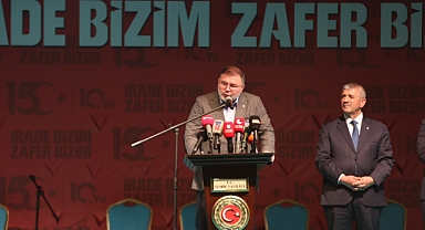 AK Partili Saygılı'dan Konak Meydanı'nda 15 Temmuz mesajları