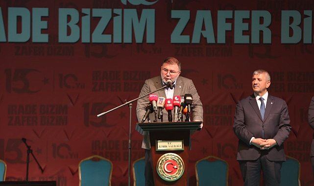 AK Partili Saygılı'dan Konak Meydanı'nda 15 Temmuz mesajları