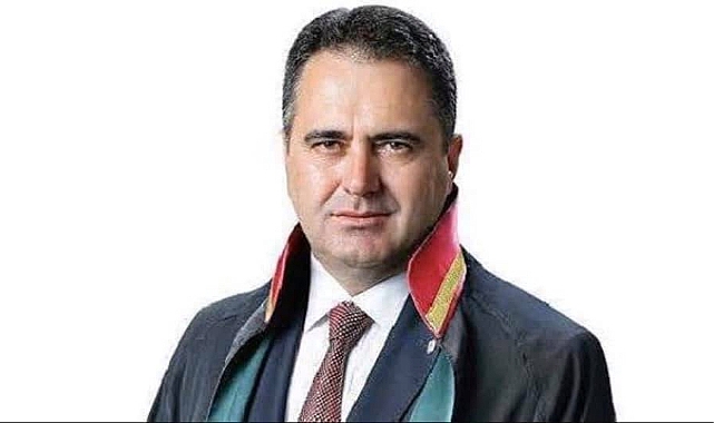 Avukat Aydın Özcan ve ailesi CHP'den istifa etti